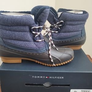 Tommy Hilfiger ladies boots (NWT)